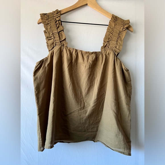 Evereve Tops - Evereve Ruffled Strap Tank Top